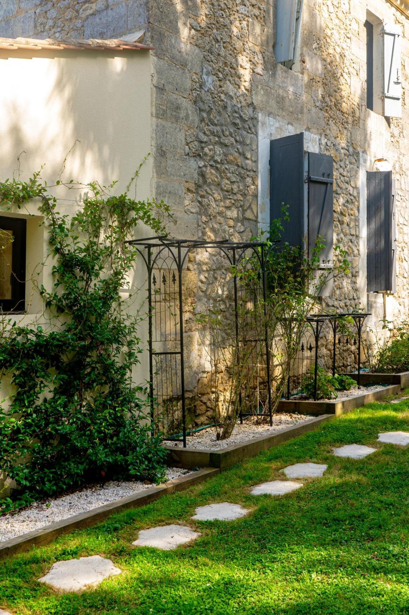 Le Bon Ami Villa Fronsac  Exterior foto